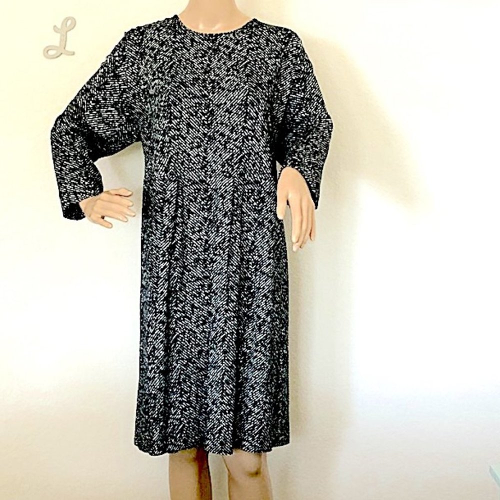 J. Jill Wearever Black & White XL Empire Waist Dress